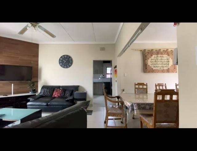 4 BEDROOM PROPERTY TO RENT IN CROSBY